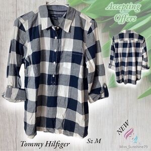 Tommy Hilfiger NEW - Sz M - pop over button down shirt adjustable sleeves plaid